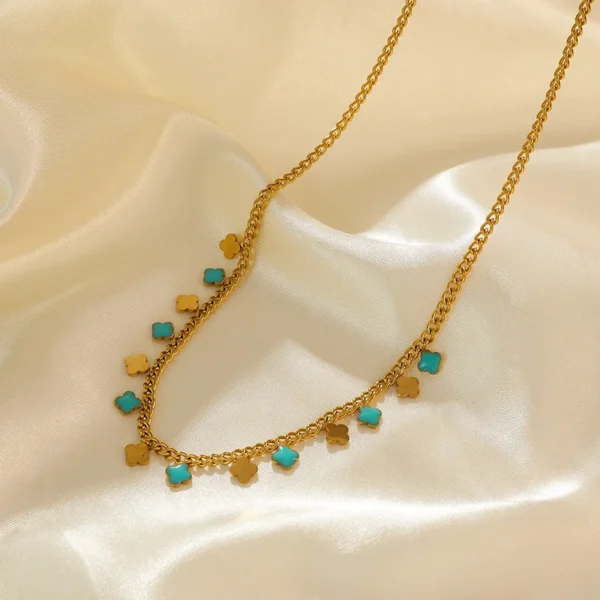 Gold Clover Necklace - Image 2