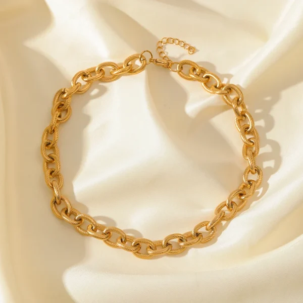 Thick Gold Chain Necklace - Image 3